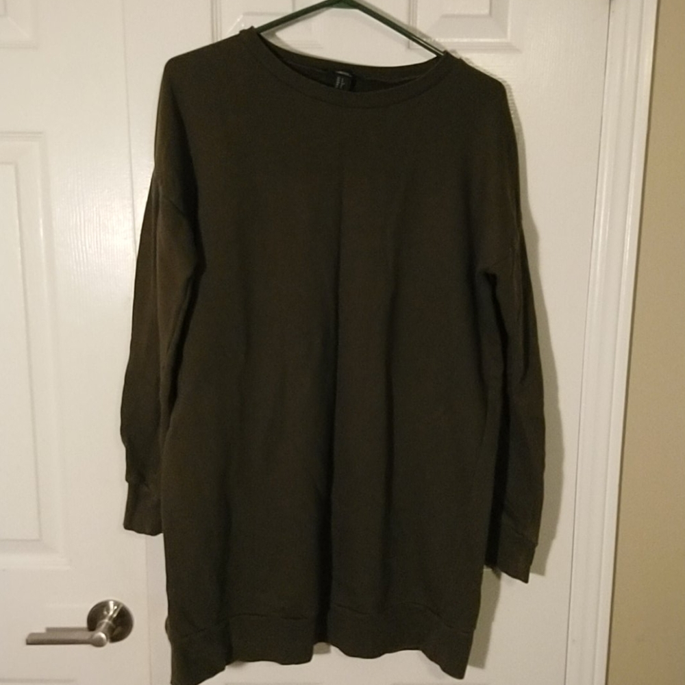 F21 Crewneck Sweater